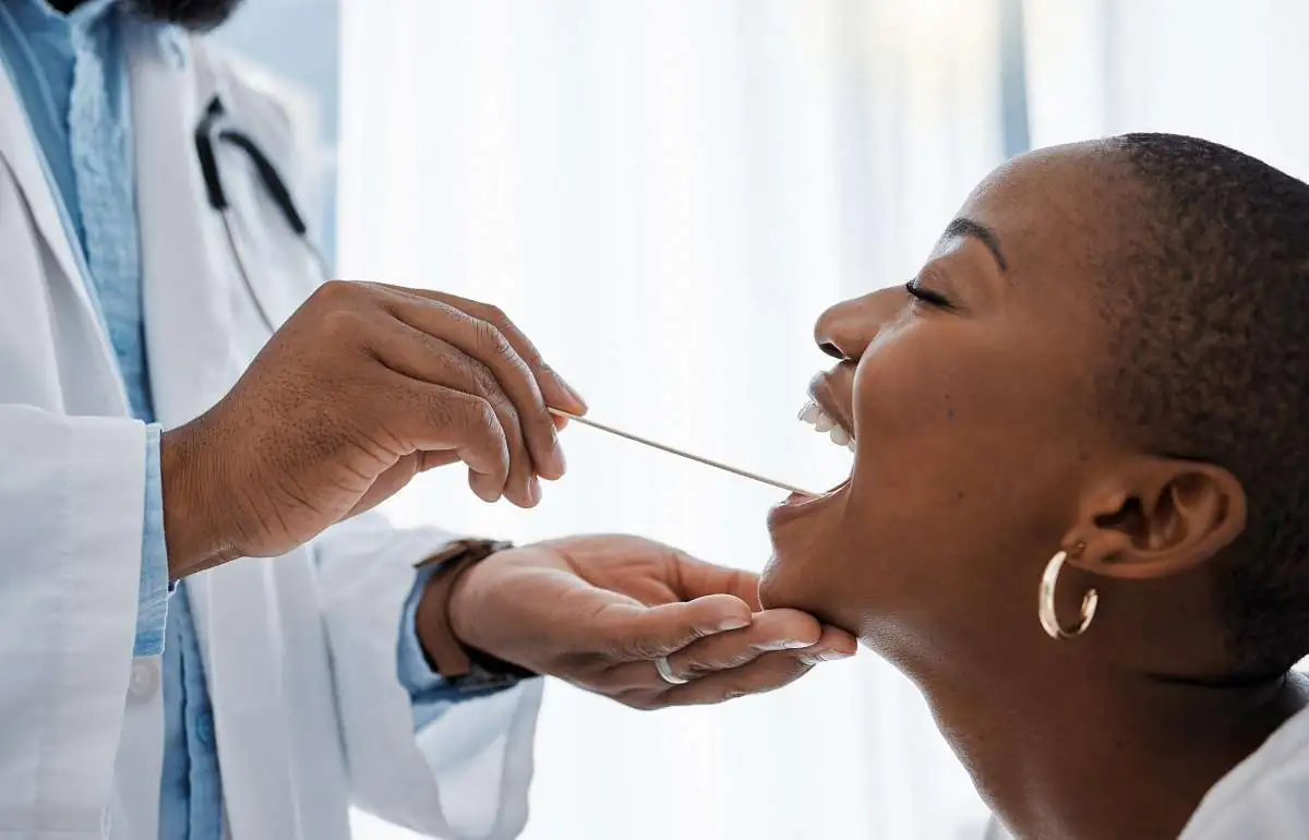 Detect Cancer Symptoms in Mouth Early: Your 5-Minute Oral Cancer Screening Guide